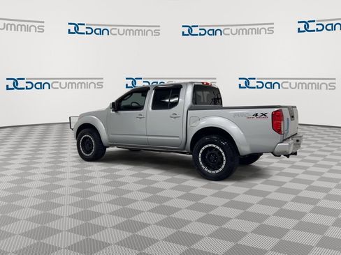 Used 2009 Nissan Frontier PRO-4X w/ Technology Pkg AWD/4WD image 6
