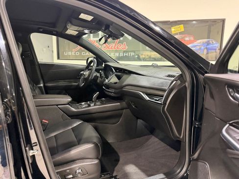 Used 2022 Cadillac XT4 Sport FWD image 14