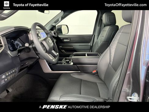Used 2025 Toyota Tundra SR5 w/ SR5 Premium Package AWD/4WD image 19