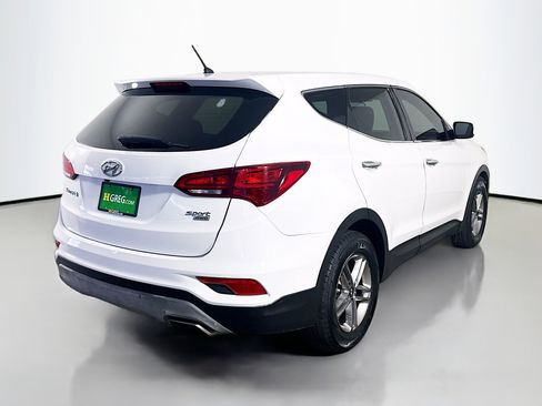Used 2018 Hyundai Santa Fe Sport image 10
