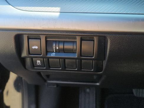 Used 2016 Subaru Legacy 2.5i Premium w/ Moonroof Package AWD/4WD image 29