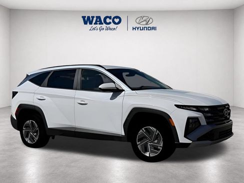 Used 2026 Hyundai Tucson SEL FWD image 13