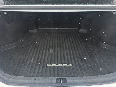 Used 2022 Toyota Camry SE image 27