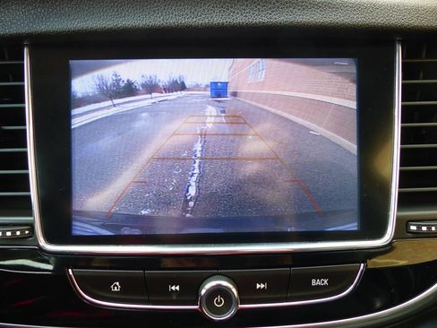 Used 2018 Buick Encore Preferred image 28