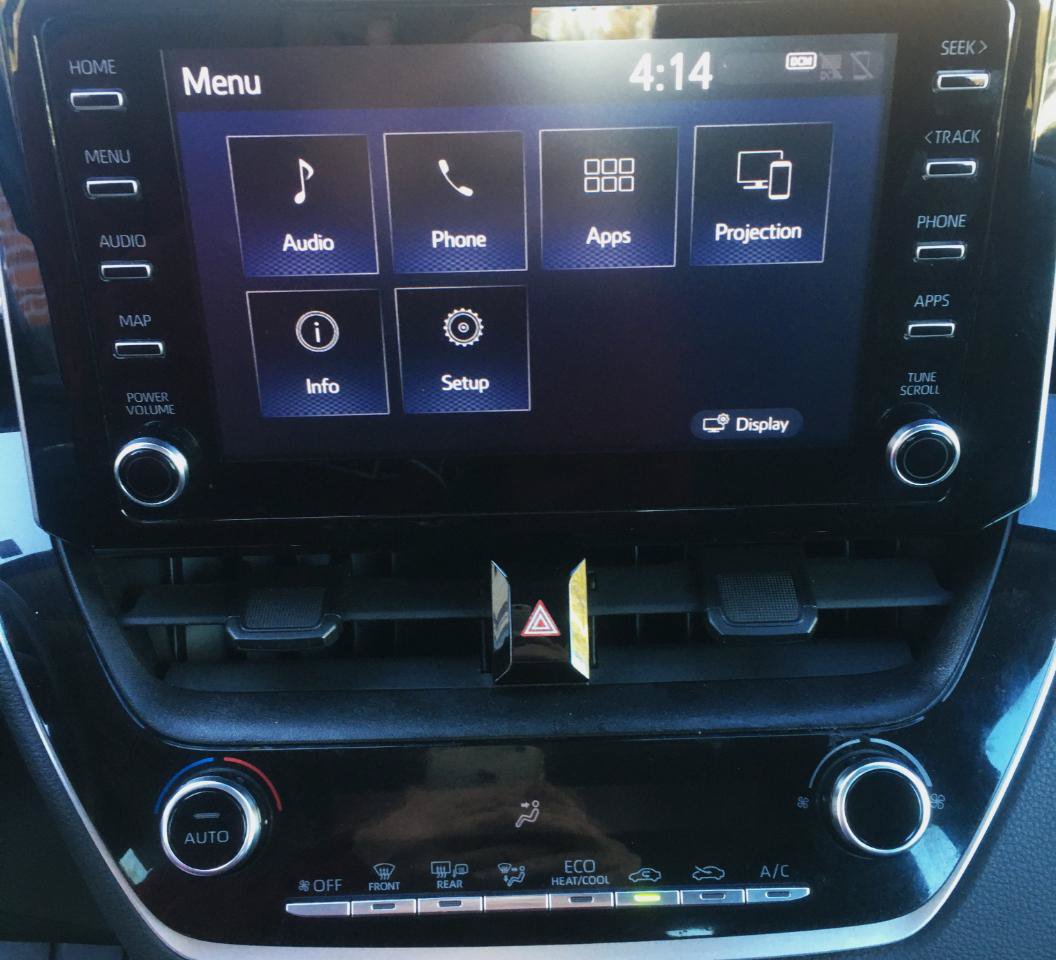 Used 2020 Toyota Corolla LE FWD image 22