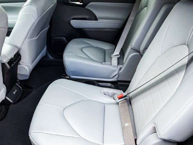New 2026 Toyota Highlander XLE AWD/4WD image 28