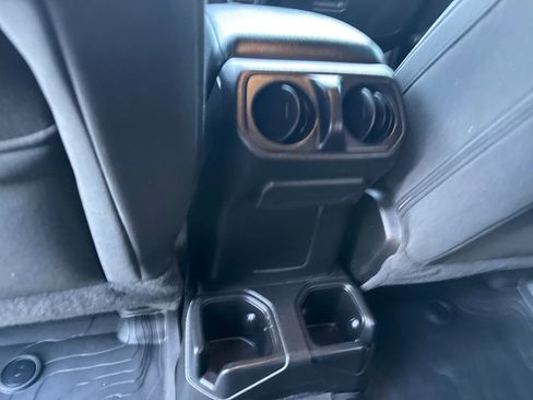 Used 2023 Jeep Wrangler Sport image 28