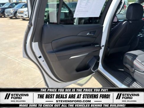 Used 2025 Chevrolet Traverse Z71 w/ Enhanced Driving Package AWD/4WD image 40