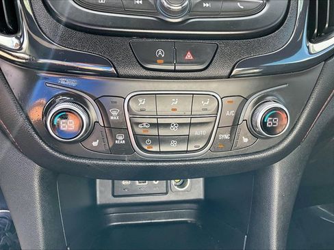 Certified 2024 Chevrolet Equinox RS image 20