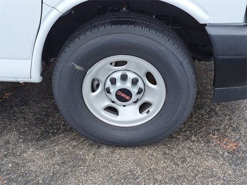 New 2025 GMC Savana 2500 w/ Driver Convenience Package image 4