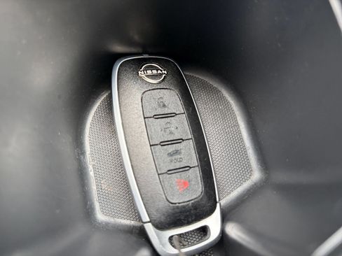 Used 2025 Nissan Sentra SV FWD image 21