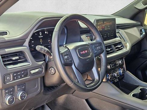 Used 2023 GMC Yukon AT4 AWD/4WD image 10
