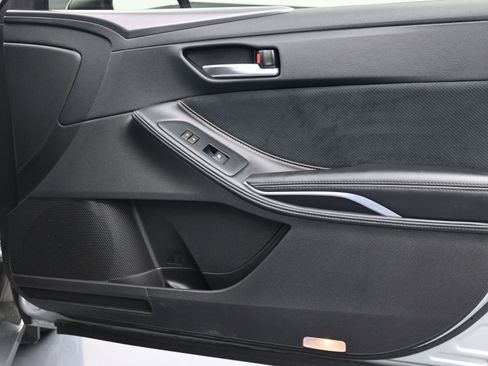 Used 2022 Toyota Avalon Touring image 13