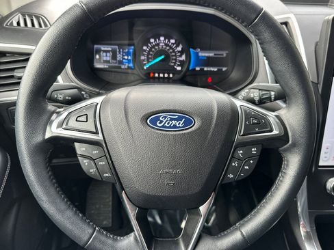 Used 2024 Ford Edge Titanium image 27