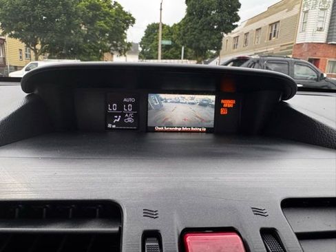 Used 2015 Subaru Forester 2.5i Touring w/ Eyesight & Navigation System AWD/4WD image 17