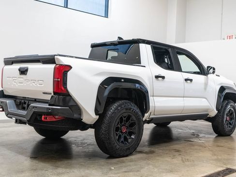 Used 2025 Toyota Tacoma TRD Pro AWD/4WD image 11
