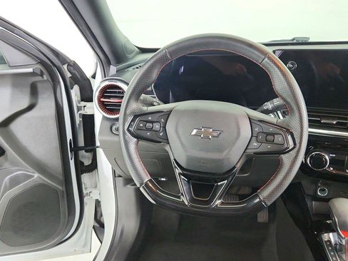 Used 2024 Chevrolet Trax RS w/ Driver Confidence Package FWD image 20
