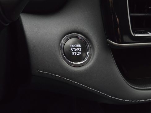 Used 2023 Toyota Highlander Limited image 22