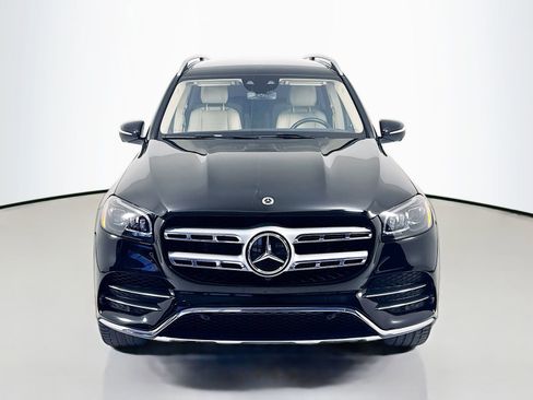 Used 2023 Mercedes-Benz GLS 450 4MATIC image 2
