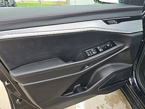 Used 2024 Jeep Wagoneer Launch Edition image 17