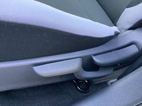 Used 2025 Nissan Versa S w/ Trunk Package image 25