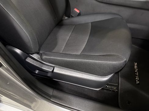 Used 2025 Nissan Sentra SV FWD image 37