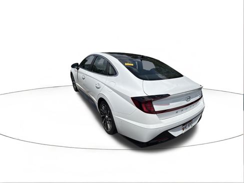 Used 2023 Hyundai Sonata Limited FWD image 3