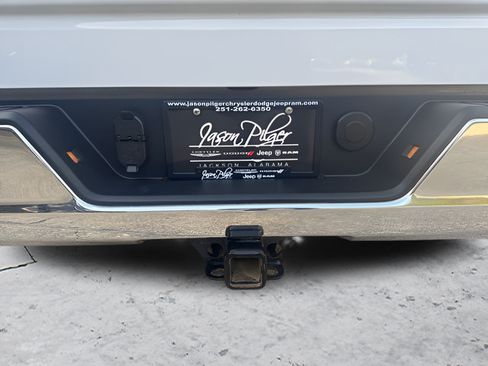 Used 2023 Chevrolet Silverado 1500 LT AWD/4WD image 31