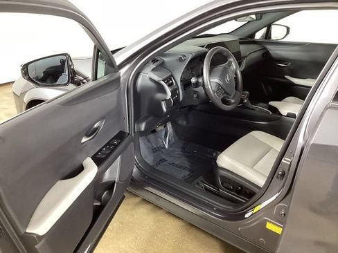 Used 2024 Lexus UX 250h AWD w/ Premium Package image 10