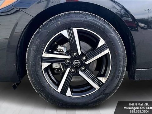 Used 2024 Nissan Sentra SV image 31