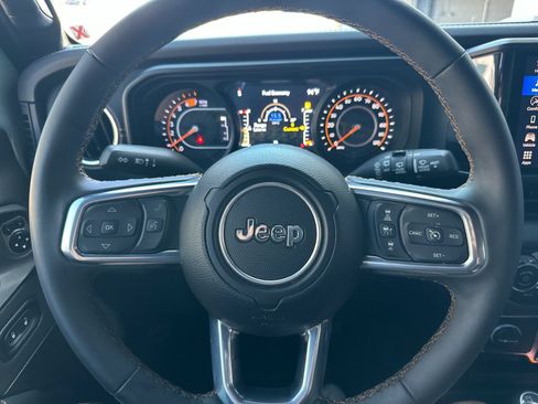 Used 2024 Jeep Wrangler Unlimited Sahara w/ Safety Group AWD/4WD image 24