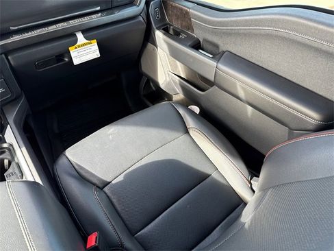 Used 2023 Ford F250 Lariat w/ Chrome Package image 15