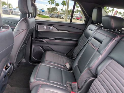 Certified 2025 Ford Explorer ST-Line w/ ST-Line Street Pack image 14