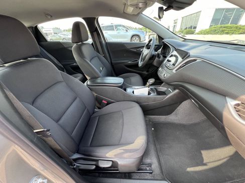 Used 2024 Chevrolet Malibu LT FWD image 19