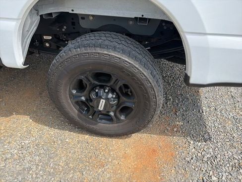 Used 2023 Ford F250 XLT w/ XLT Premium Package AWD/4WD image 7