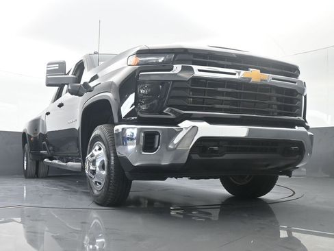 Used 2024 Chevrolet Silverado 3500 LT image 68