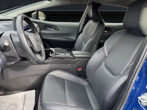 Used 2023 Toyota Prius XLE image 2