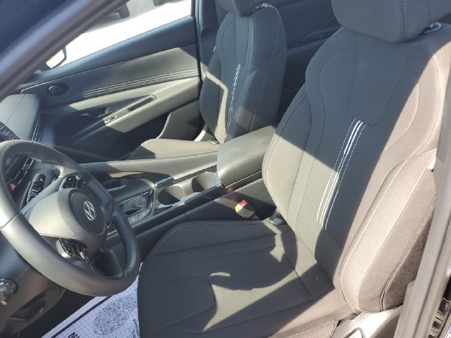 Certified 2026 Hyundai Elantra SEL Sport FWD image 16