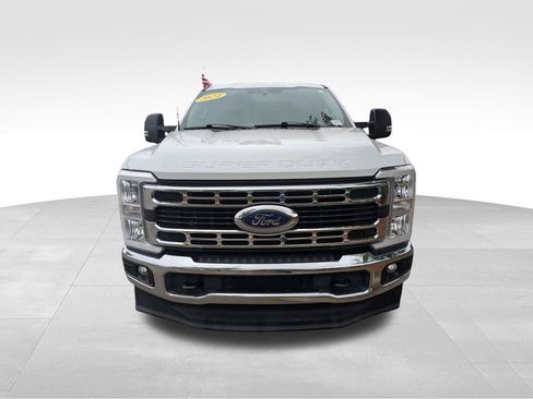 Used 2024 Ford F250 XLT AWD/4WD image 8