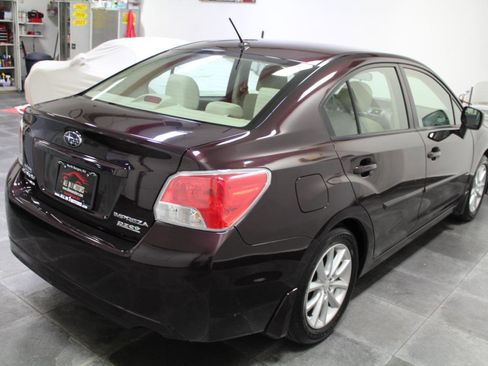 Used 2012 Subaru Impreza 2.0i Premium w/ All-Weather Pkg AWD/4WD image 6