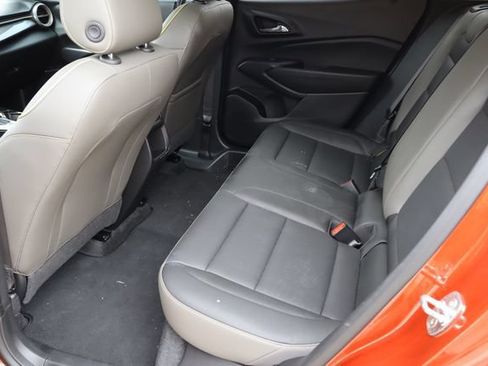 Used 2024 Chevrolet Trax ACTIV w/ Sunroof Package FWD image 6