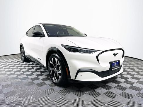 Used 2021 Ford Mustang Mach-E Premium image 7