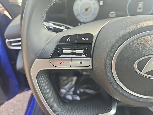 Certified 2025 Hyundai Elantra SEL FWD image 16