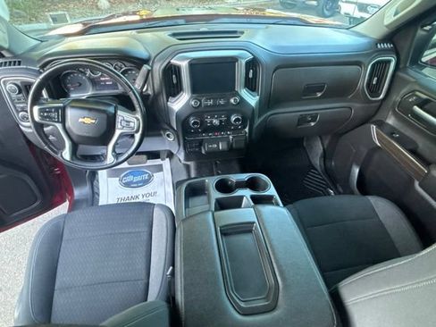Used 2021 Chevrolet Silverado 1500 LT AWD/4WD image 20