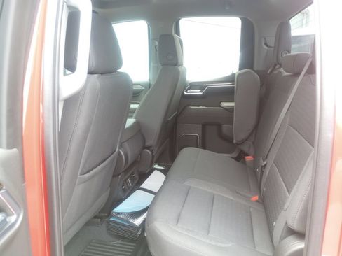 Used 2023 GMC Sierra 1500 SLE AWD/4WD image 9