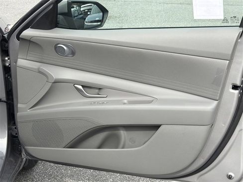 New 2026 Hyundai Elantra SE image 14