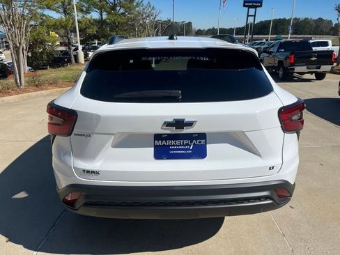 New 2026 Chevrolet Trax LT w/ Midnight Edition image 6