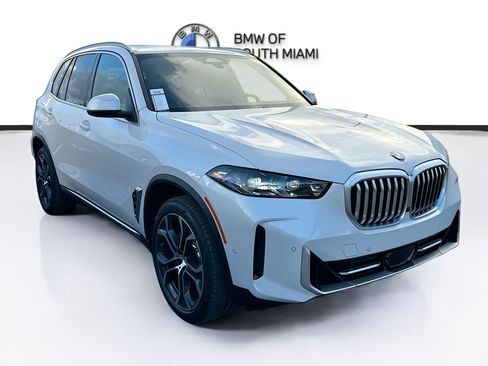 New 2026 BMW X5 sDrive40i w/ Premium Package RWD image 1