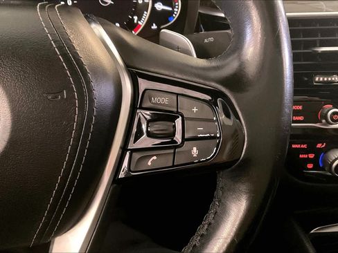 Used 2018 BMW 530i RWD image 23