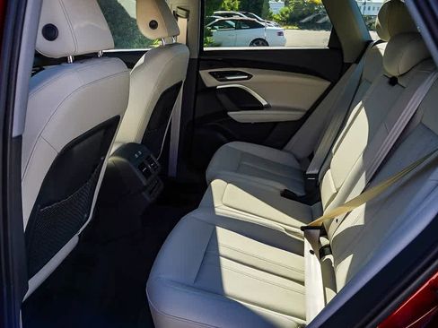 New 2025 Audi Q5 Premium image 21
